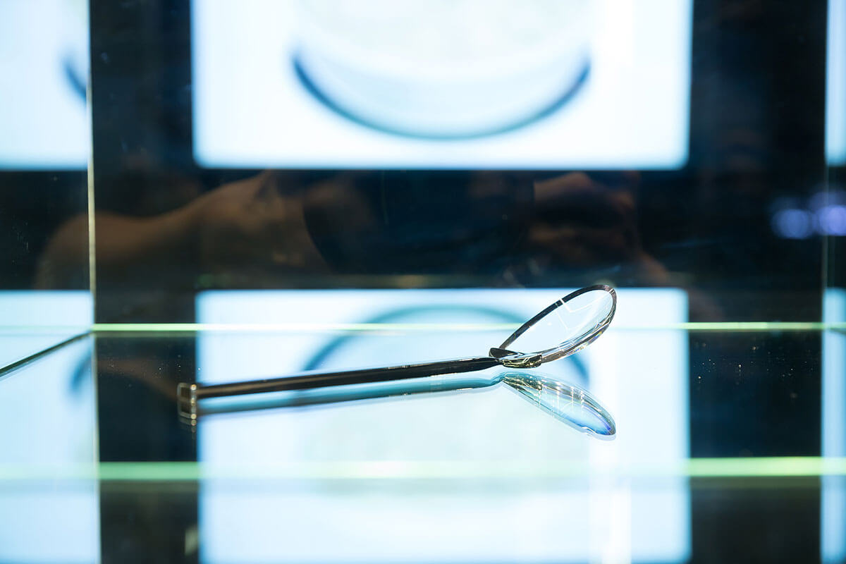 object-solutions-magnifying-spoon-XIAL1334-1200×800-1